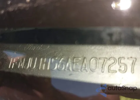 2010 Ford Expedition Eddie Bauer z USA, uszkodzony, nr VIN 1FMJU1H56AEA07257